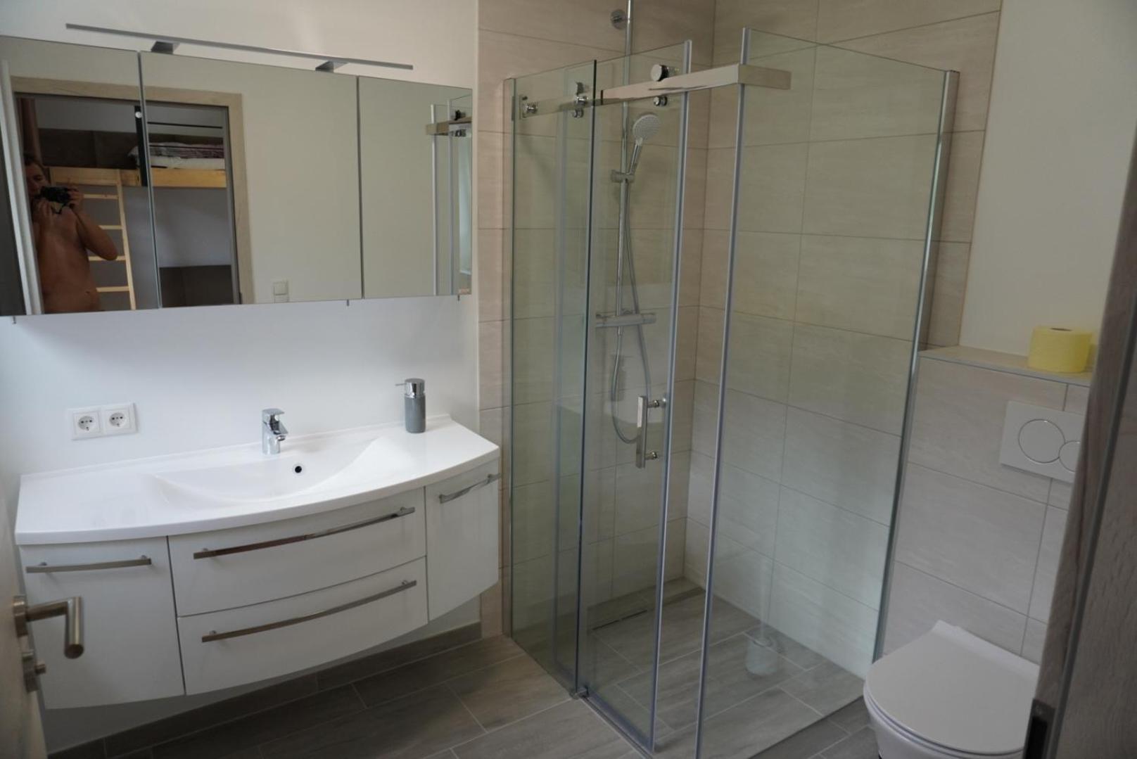 Deluxefort Fuer 10 Gaeste Mit Eigenem Whirlpool Und Fasssauna 임스트 외부 사진
